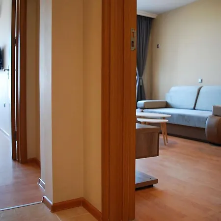 Location Апартамент *